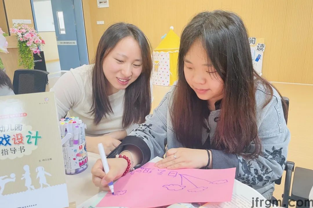 品味书香 涵养师德——崇仁县高新区幼儿园教师读书月活动(图4)